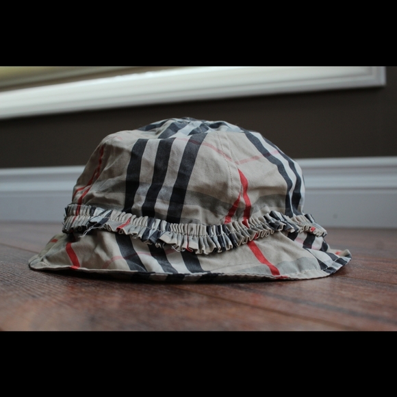 Burberry Other - Burberry baby bucket hat